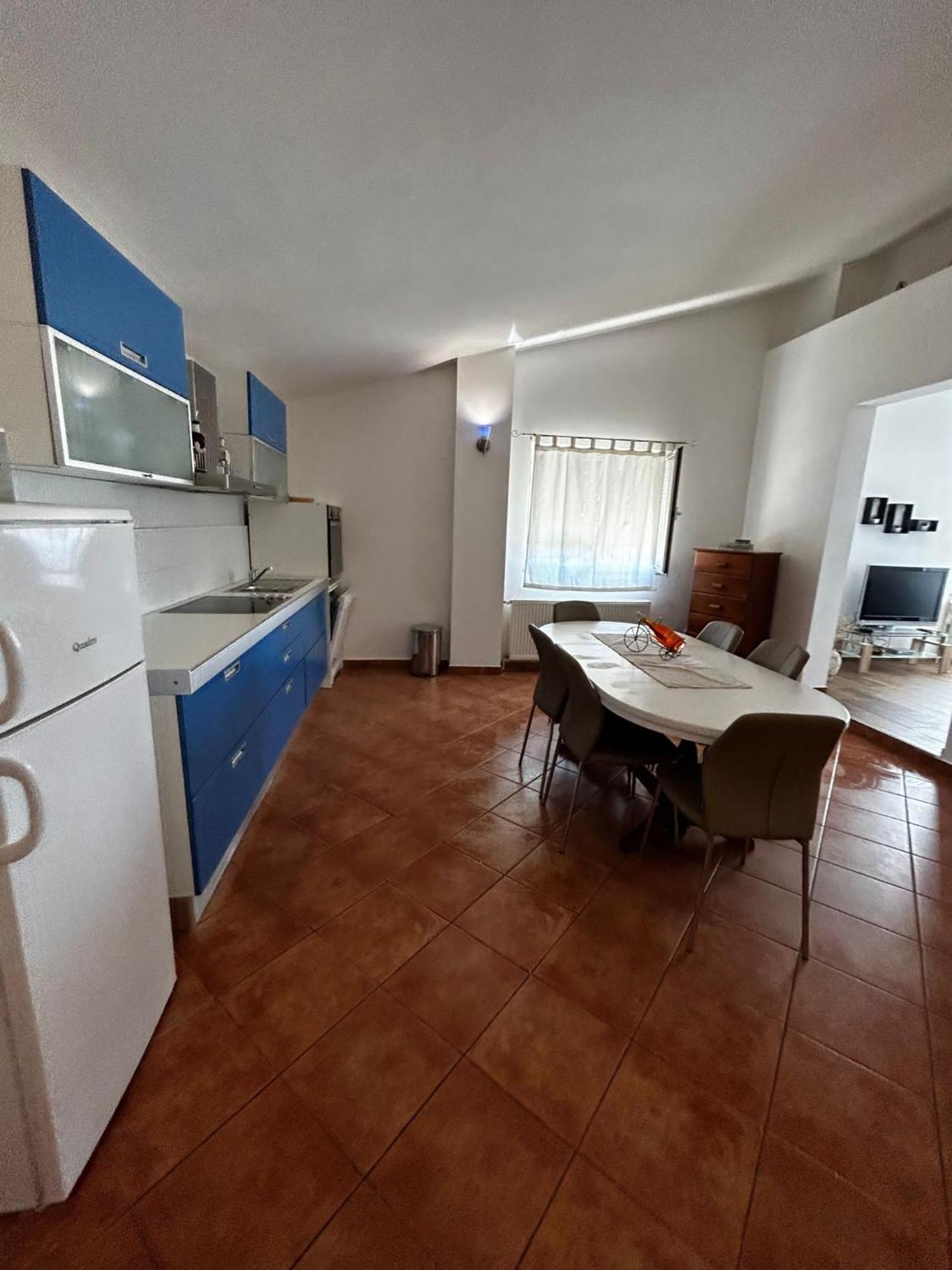 Apartments Petrovic Pirovac Exterior photo